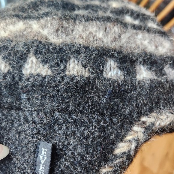 ✔️ Everest Wool Hat with Earflaps Made in Nepal - Picture 8 of 8